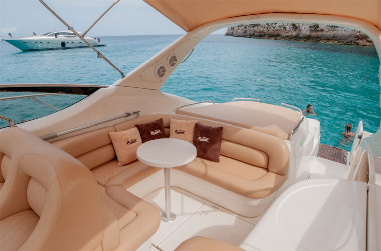 Yate Cranchi 39 Renegade Ibiza 14