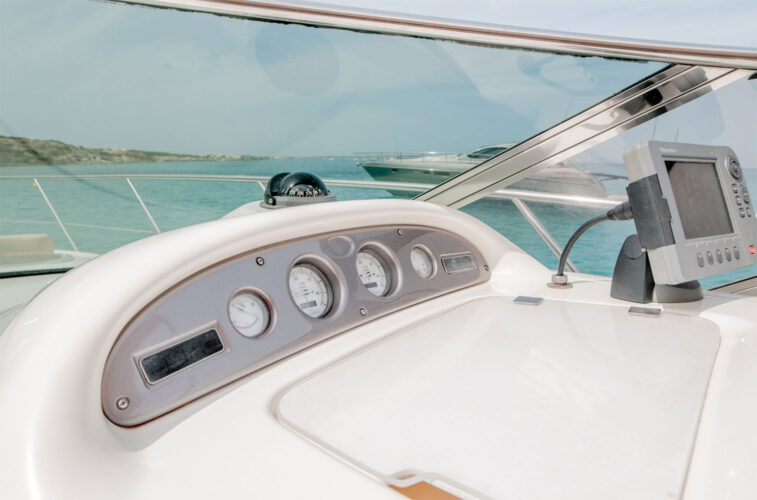 Yate Cranchi 39 Renegade Ibiza 15