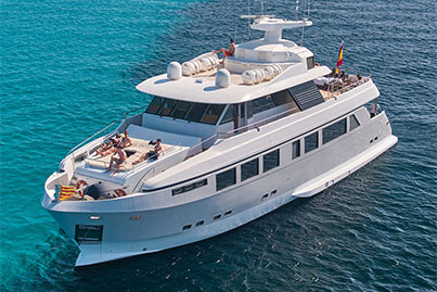 Alquiler yate Explorer 92 Ibiza
